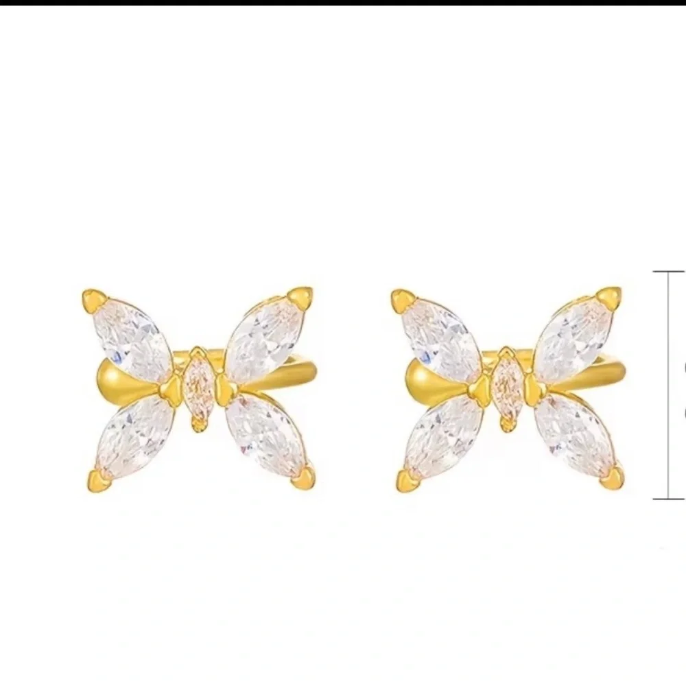 Butterfly 🦋 ear 👂 cuff - Picture 3 of 3